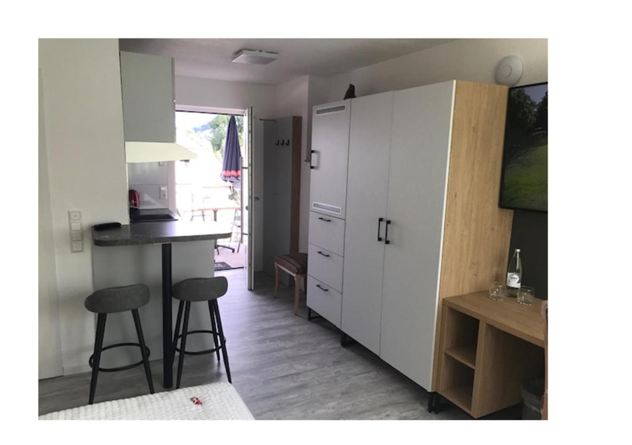 Bodensee Sunshine Zimmer & Apts. Uhldingen-Muhlhofen Bagian luar foto