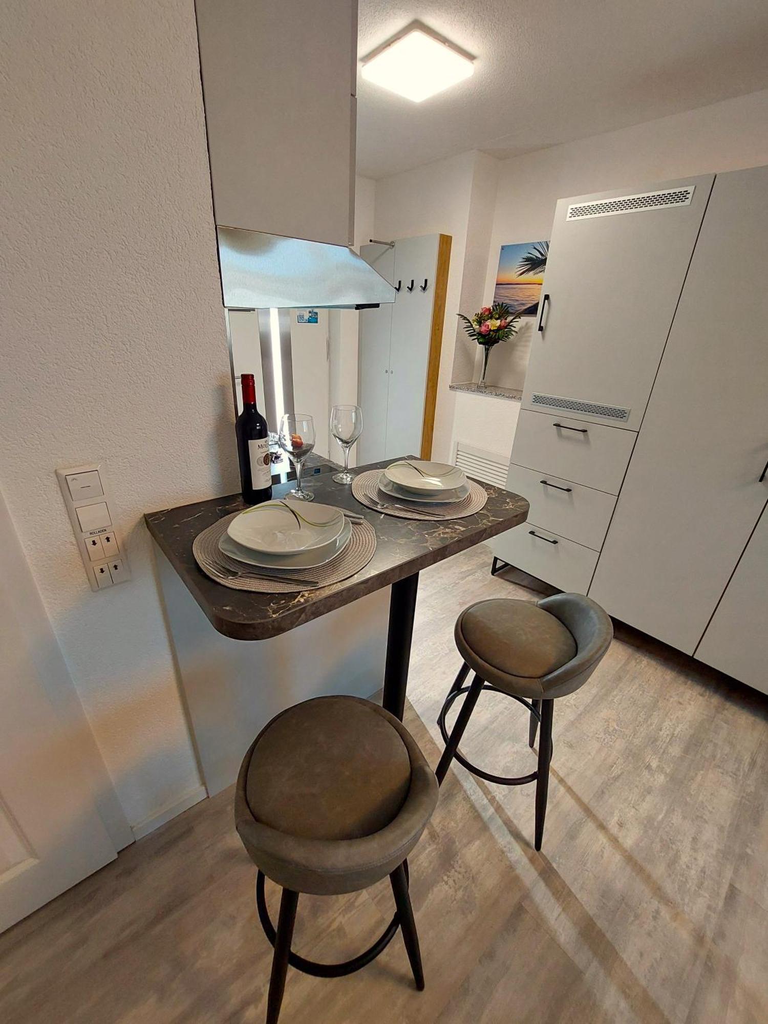 Bodensee Sunshine Zimmer & Apts. Uhldingen-Muhlhofen Bagian luar foto