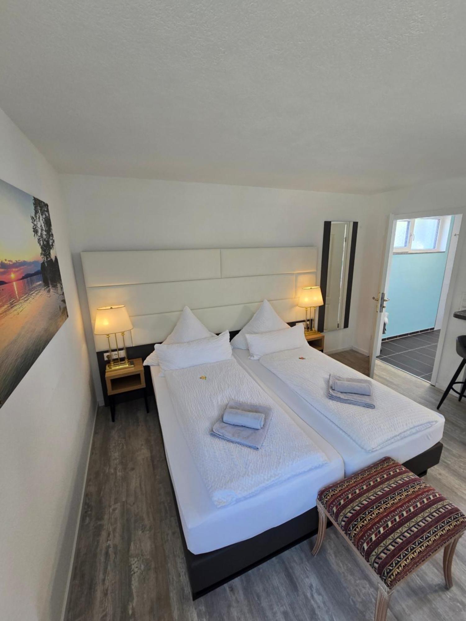 Bodensee Sunshine Zimmer & Apts. Uhldingen-Muhlhofen Bagian luar foto