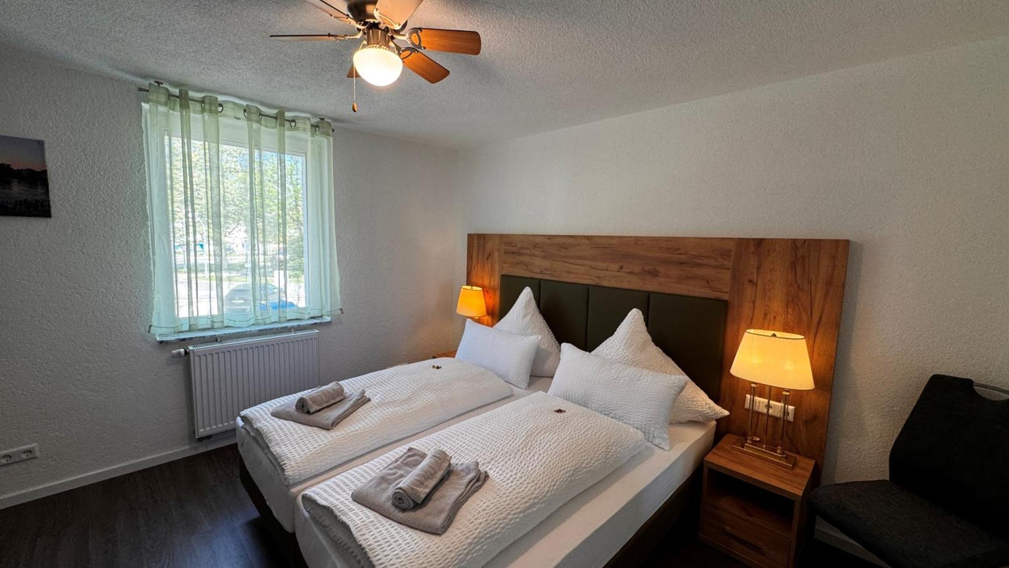 Bodensee Sunshine Zimmer & Apts. Uhldingen-Muhlhofen Bagian luar foto